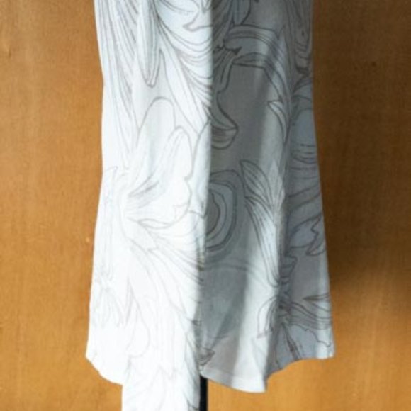 Chico's Cream w Tan Foliage Scoop Neck Woven Long Sleeve Tee womens 1 (M) - Picture 8 of 13